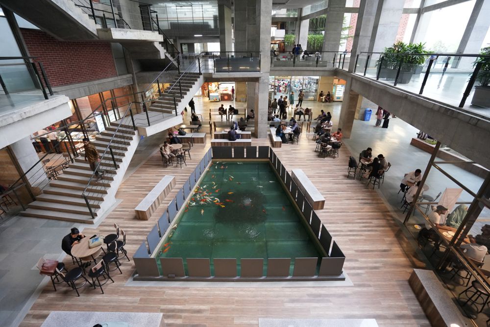 The central atrium of the UIU academic building